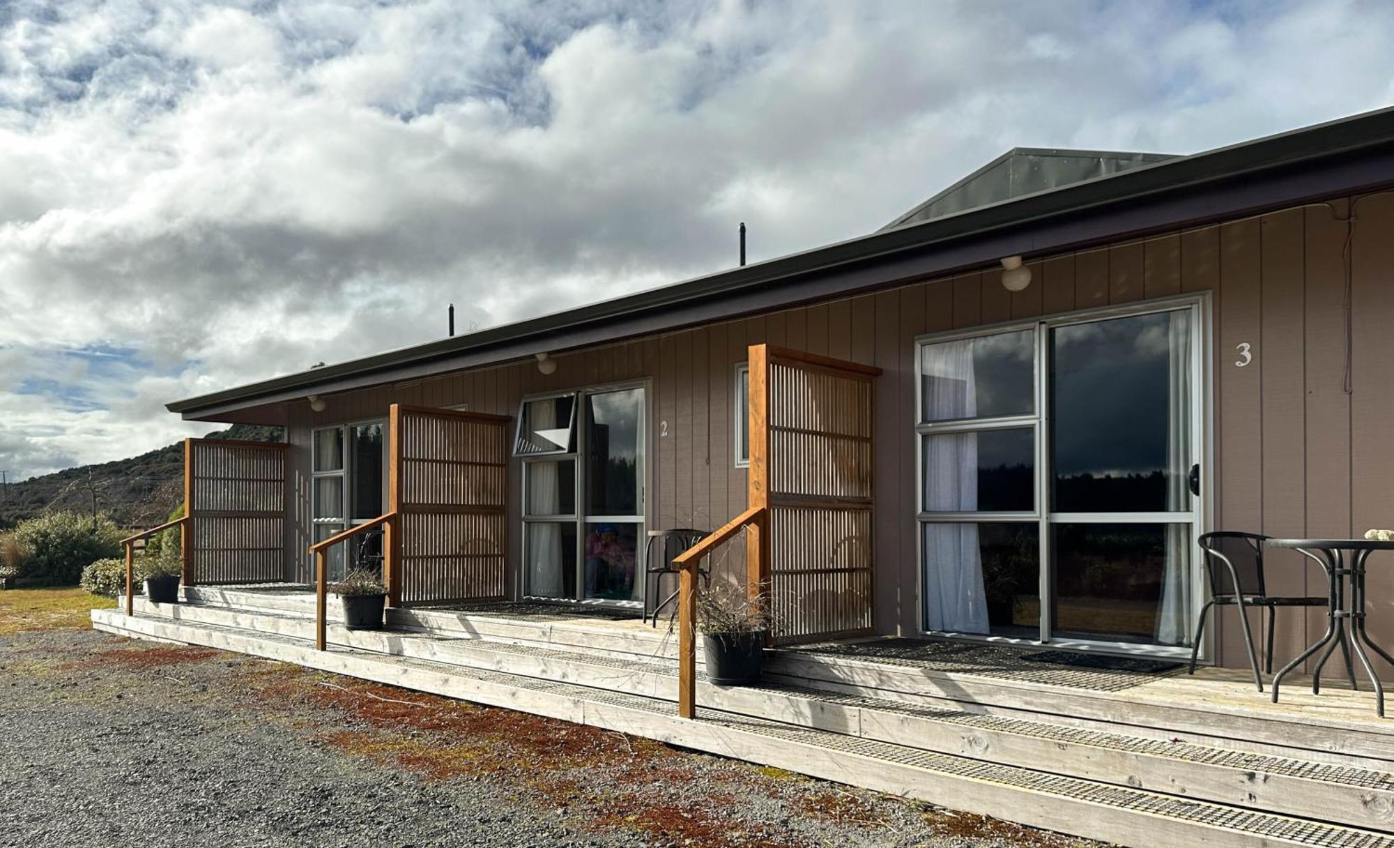 The Crossing Lodge & Backpackers Erua Esterno foto