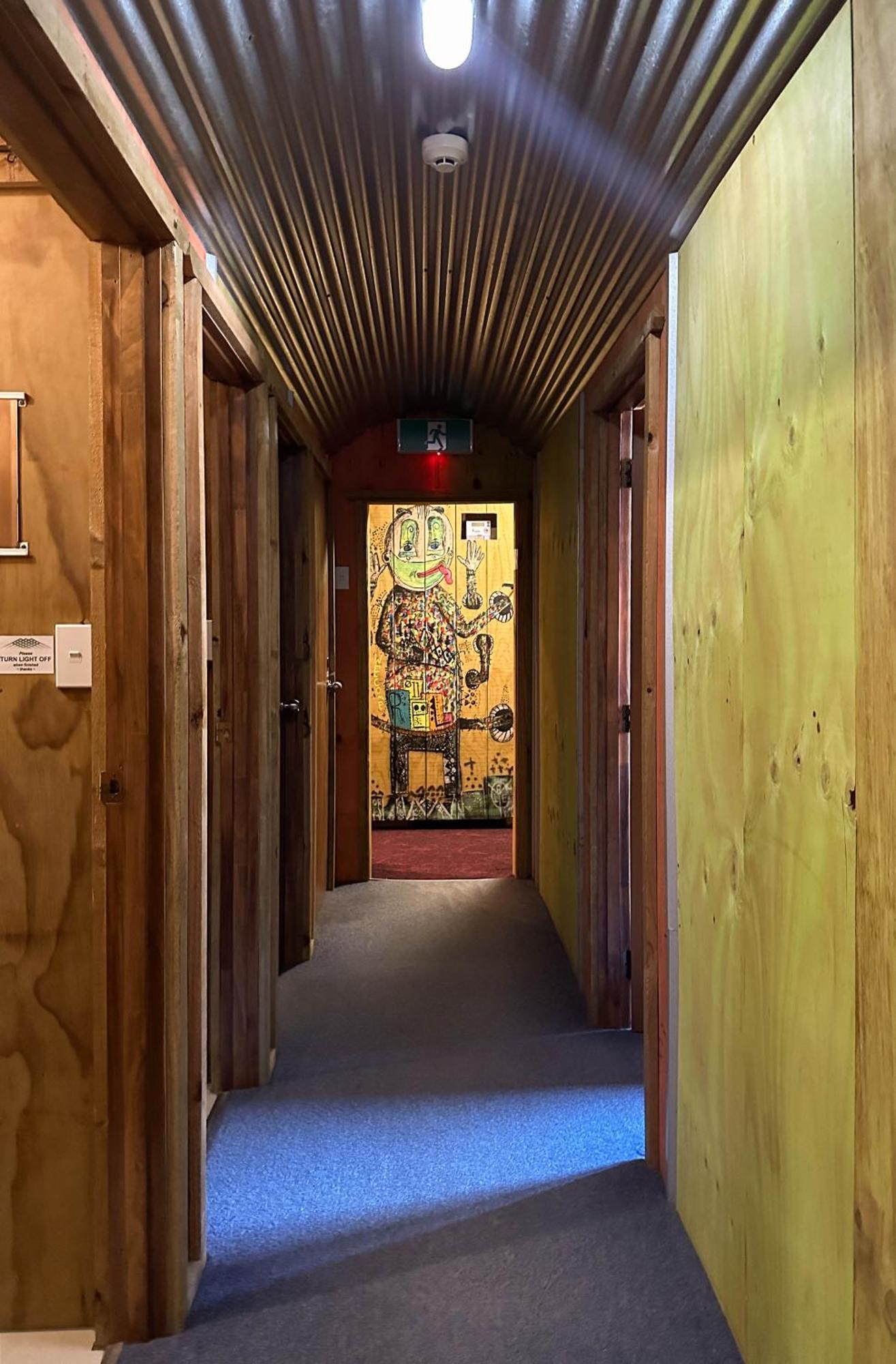 The Crossing Lodge & Backpackers Erua Esterno foto