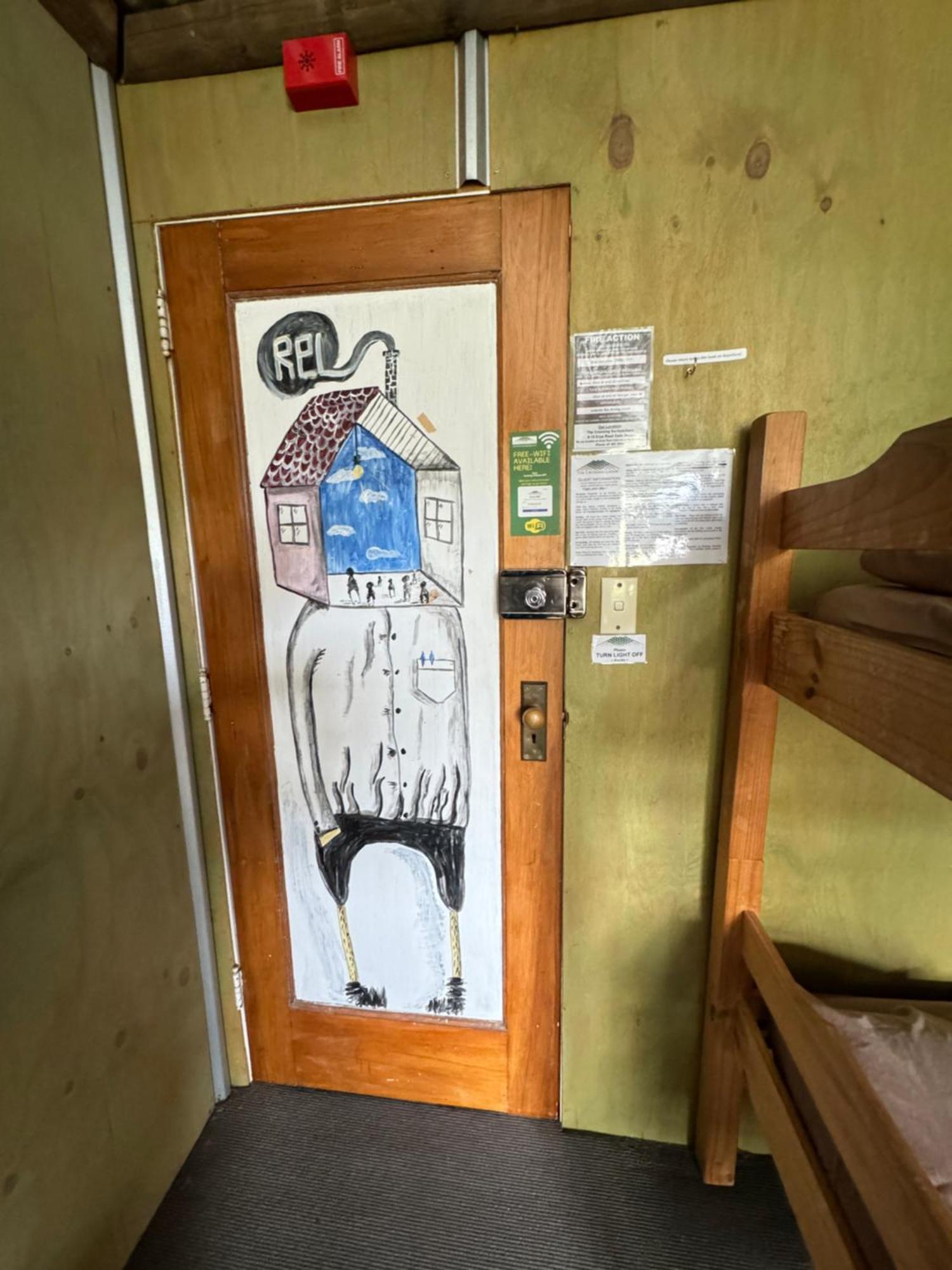 The Crossing Lodge & Backpackers Erua Esterno foto